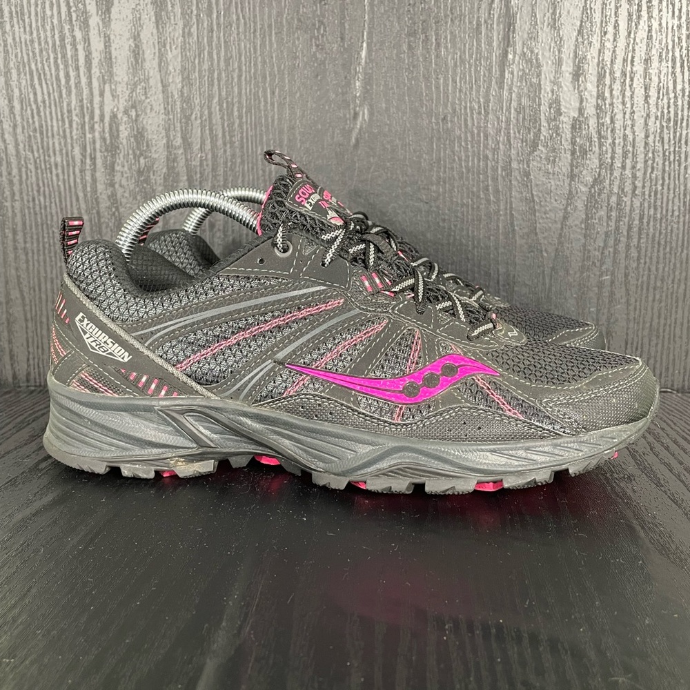 Saucony Excursion TR8 Women’s size 10